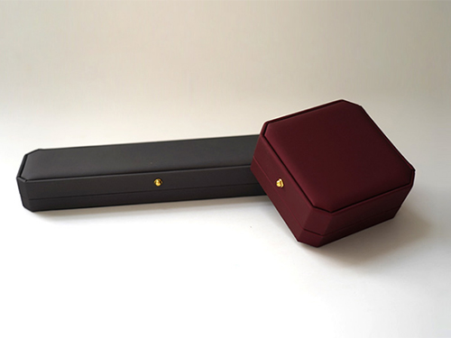 改進印(yìn)刷工藝，發展綠(lü)色印刷