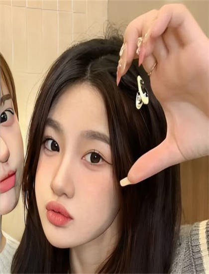 啊在线播放_男人舔女人下动态图片_自拍神奇